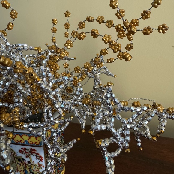 New Handmade beaded flower stems in a Chinese Vase - Picture 4 of 5